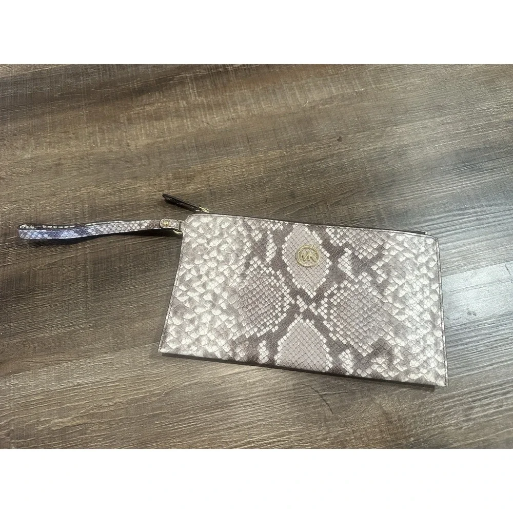 Michael Kors NWT Brown Python‎ Embossed Leather Zip Clutch